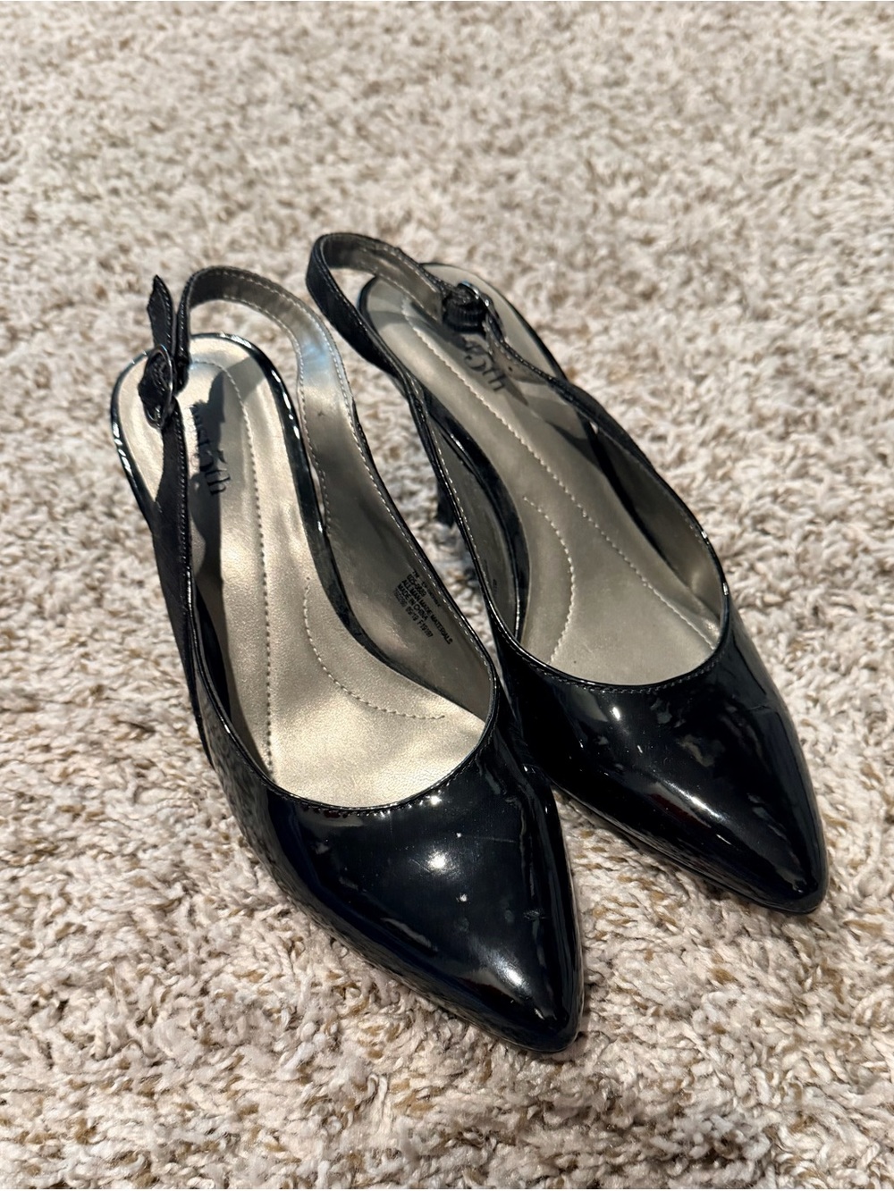 East 5th Black Patent Slingback Pointed Pumps Kitten Heel - Picture 2 of 6